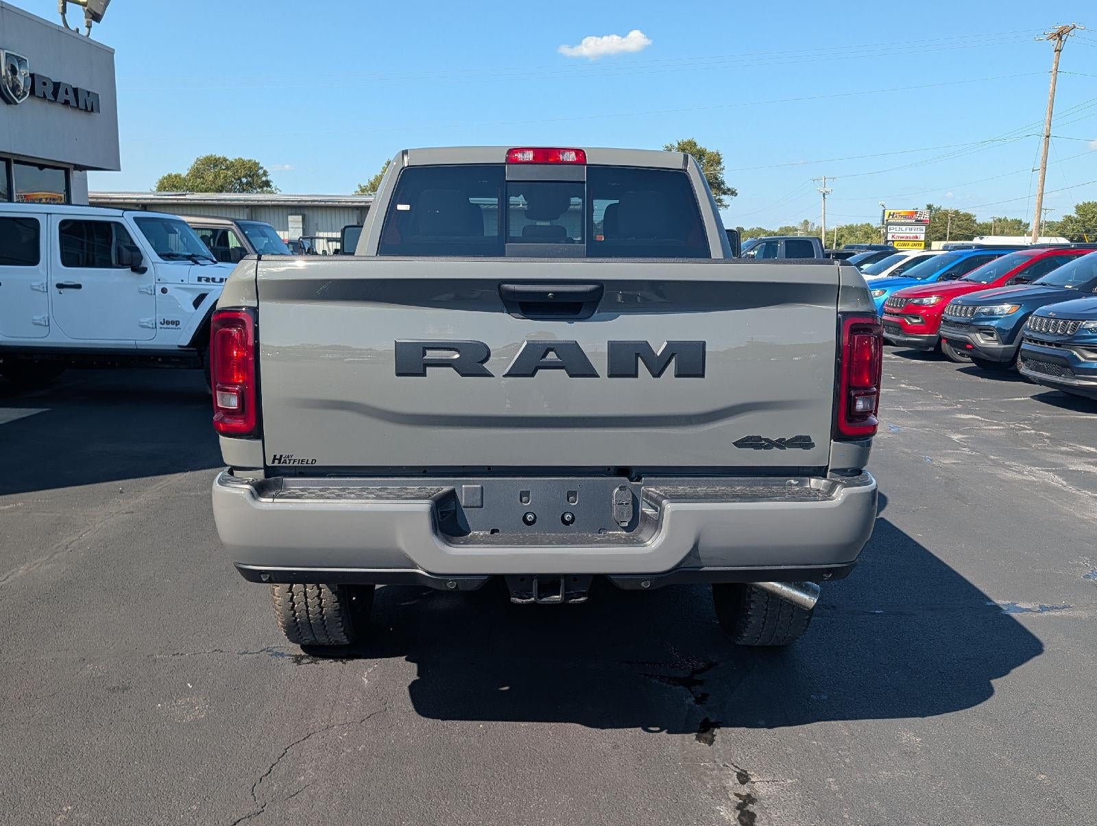 2027 RAM Ram 2500 RAM 2500 BLACK EXPRESS CREW CAB 4X4 6'4' BOX