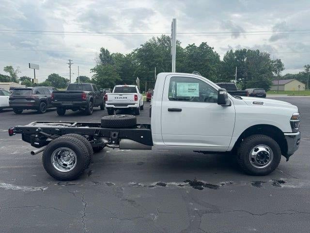 2026 RAM 3500 Chassis RAM 3500 TRADESMAN CHASSIS REGULAR CAB 4X4 60' CA
