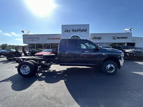2027 RAM Ram 3500 Chassis Cab RAM 3500 TRADESMAN CREW CAB CHASSIS 4X4 60' CA