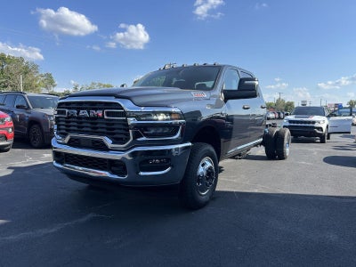 2027 RAM Ram 3500 Chassis Cab RAM 3500 TRADESMAN CREW CAB CHASSIS 4X4 60' CA