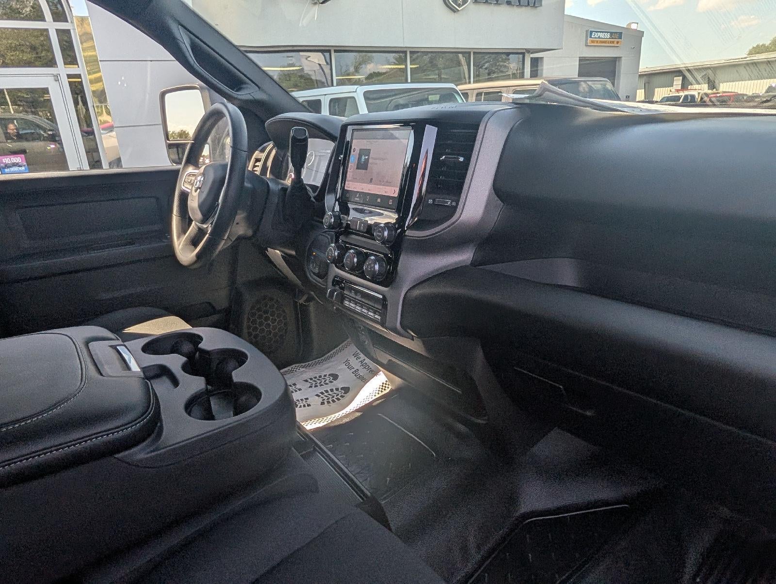 2027 RAM Ram 3500 Chassis Cab RAM 3500 TRADESMAN CREW CAB CHASSIS 4X4 60' CA