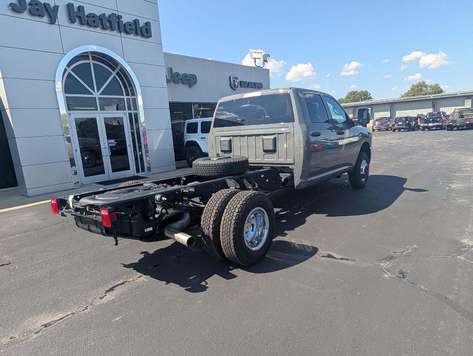 2027 RAM Ram 3500 Chassis Cab RAM 3500 TRADESMAN CREW CAB CHASSIS 4X4 60' CA