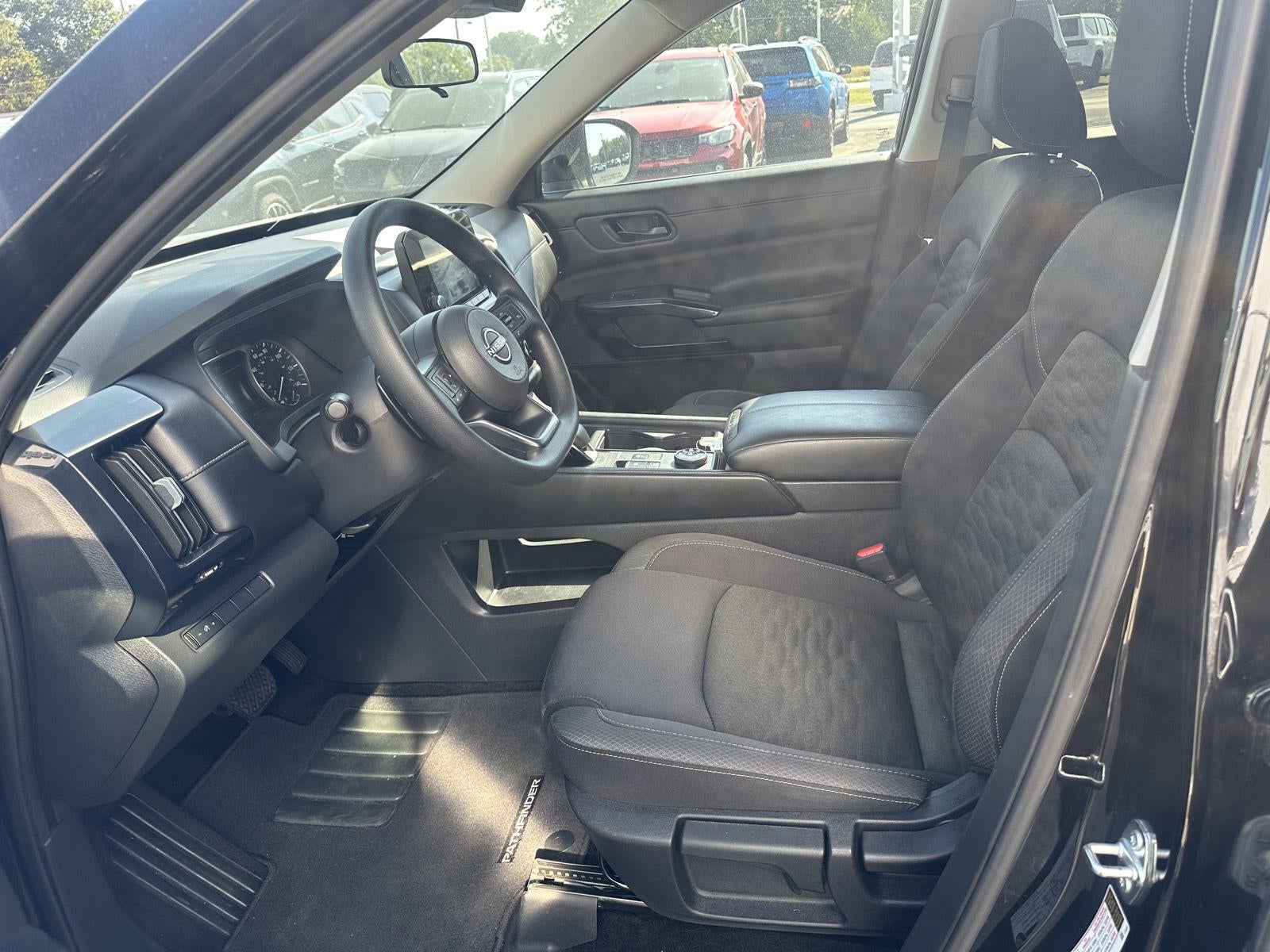 2025 Nissan Pathfinder S 4WD