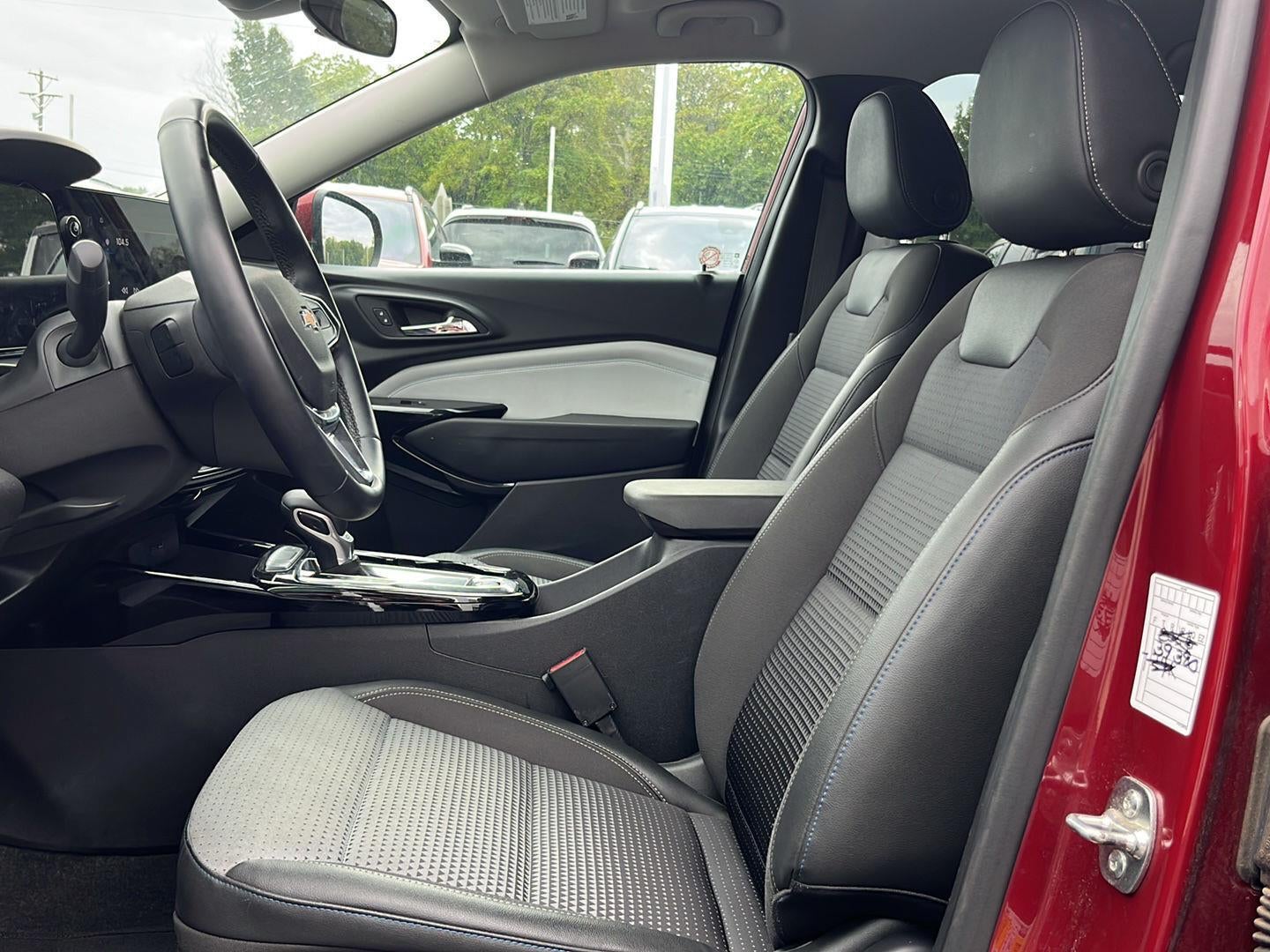 2025 Chevrolet Trax FWD LT
