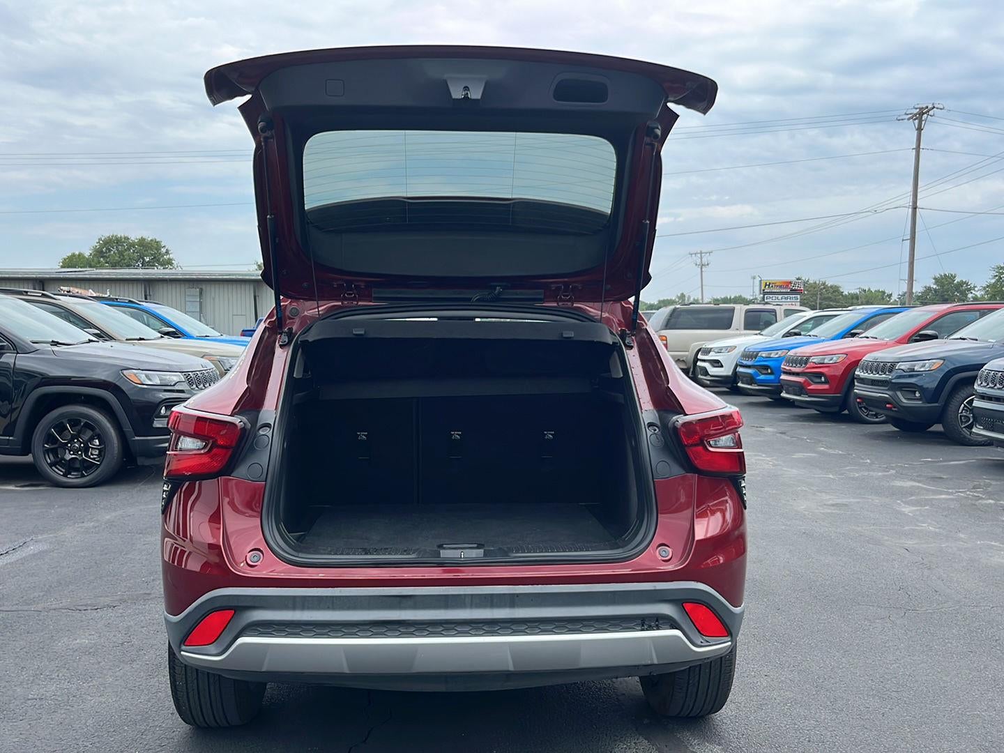 2025 Chevrolet Trax FWD LT