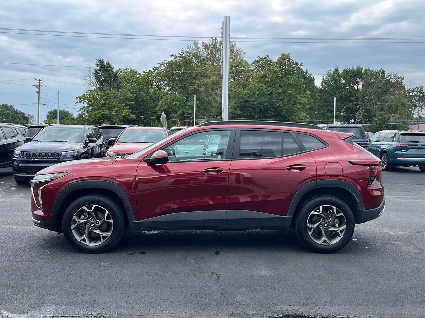 2025 Chevrolet Trax FWD LT